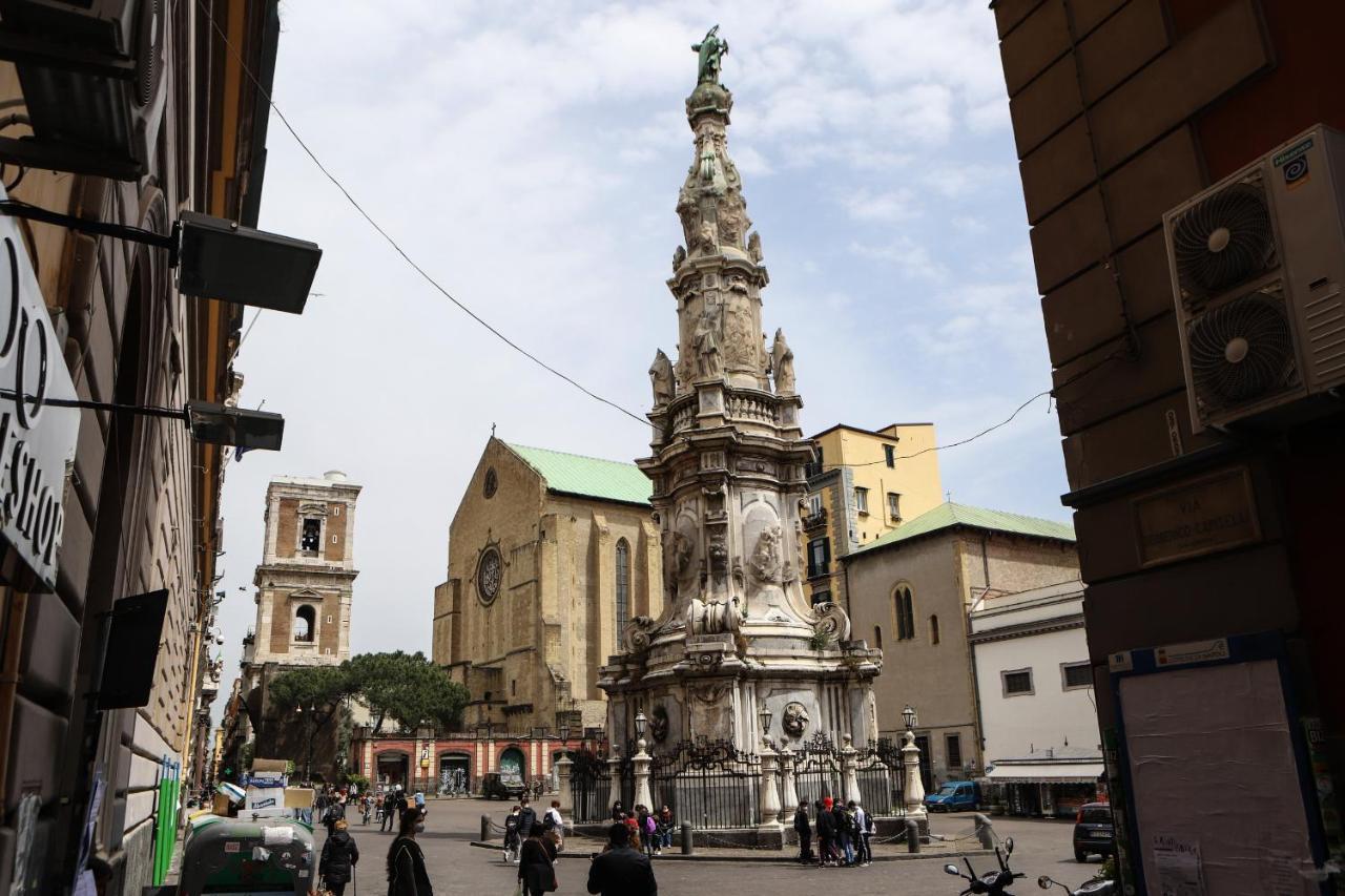 Shabby Chic Apartment In The Vibrant City Center Napoli Exterior foto